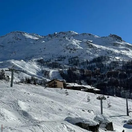 Skiing Dacha La Coquille